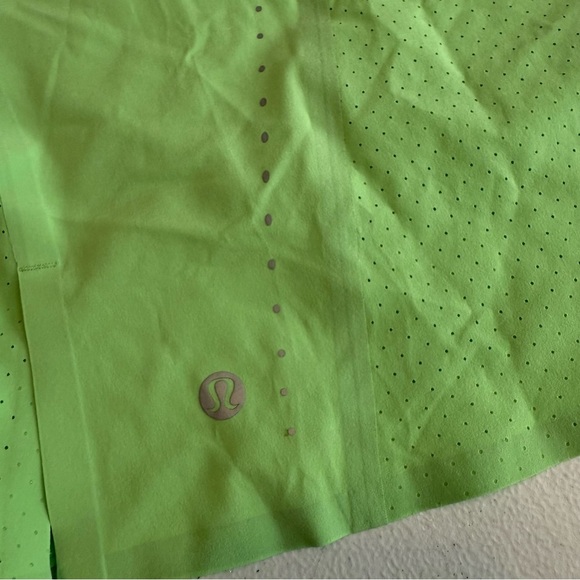 Lululemon Swift Ventilated Running Tank Top Size 6 in Scream Green Light - Picture 5 of 6